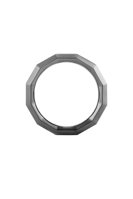 خاتم تيتانيوم بتصميم حبل رفيع مضلع
